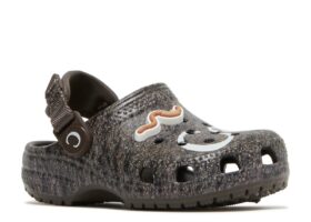 Anwar Carrots x Clog Kids ’Soil – Espresso’