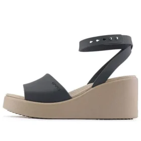 Brooklyn ankelremssandaler med kilklack ”Black Beige”