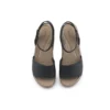 Brooklyn ankelremssandaler med kilklack ”Black Beige”