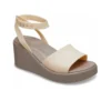Brooklyn ankelremssandaler med kilklack ”Cream White Brown”