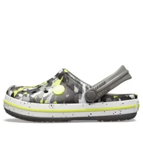 Crocband Clogs med kamouflage-tryck ”Grey Black Yellow”