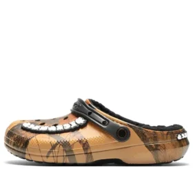 Dylan Clog ”Pleasures Camo”
