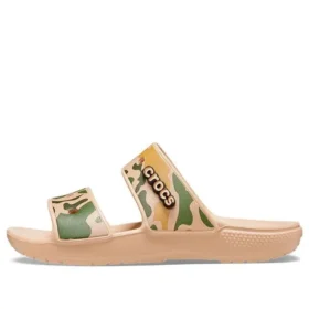Klassiska Crocs-tryckta kamouflage ”Tan Green”