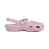 Klassiska små rosa Crocs-sandaler
