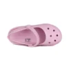 Klassiska små rosa Crocs-sandaler