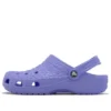 Klassiska träClogs i krokodillskinn ”Purple”