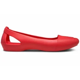 Röda sandaler med platt klack