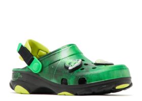 Ron English x All-Terrain Clog Kids ”Area 54 – Green Galaxy”
