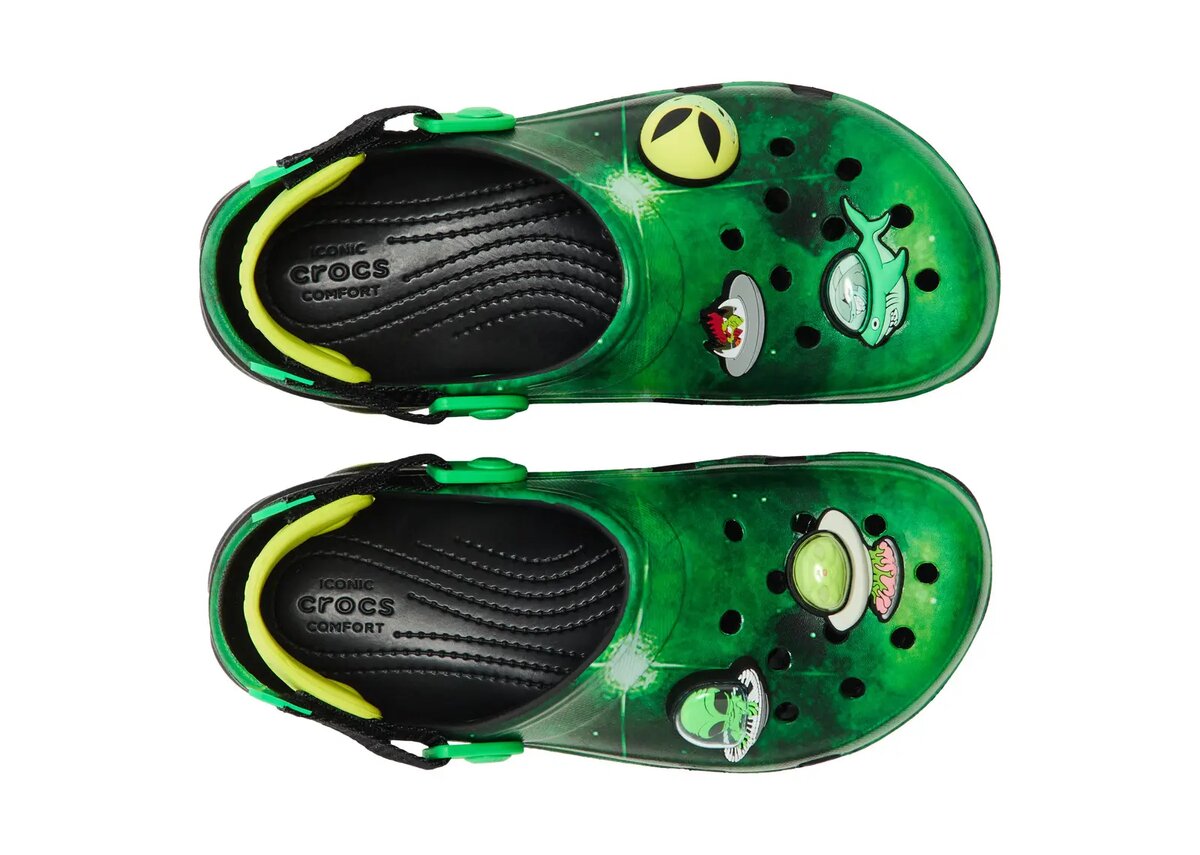 Ron English x All-Terrain Clog Kids ”Area 54 – Green Galaxy” Ron English x All-Terrain Clog Kids ”Area 54 – Green Galaxy”